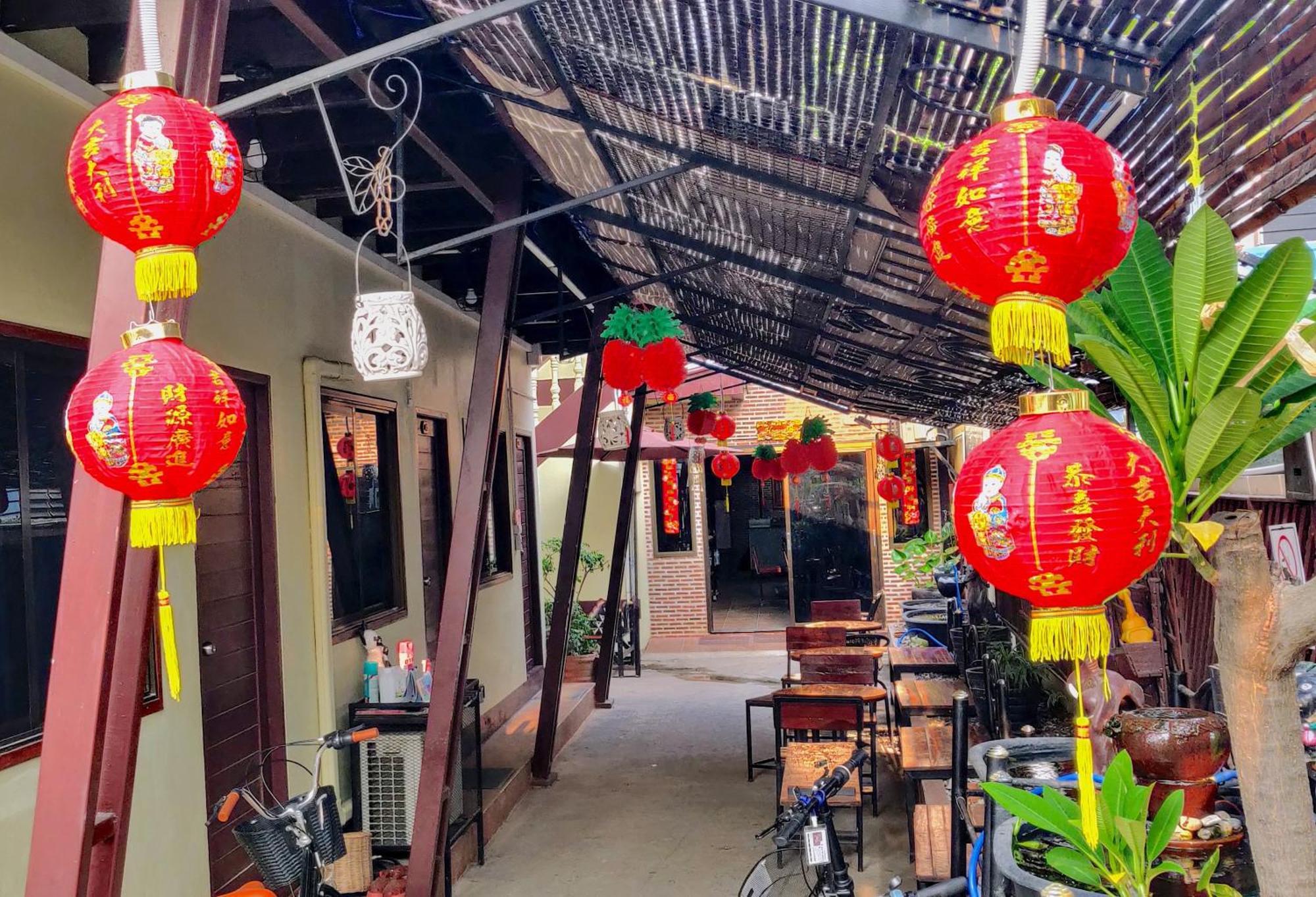 V House Hotell Ayutthaya Eksteriør bilde