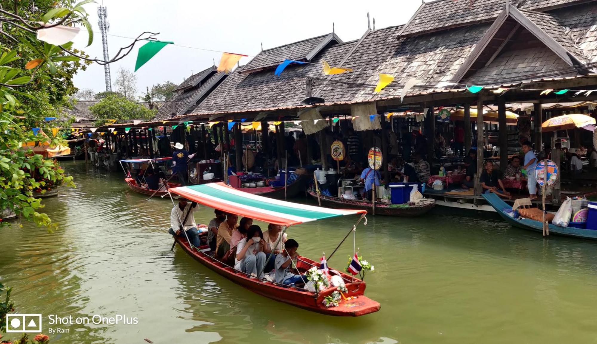 V House Hotell Ayutthaya Eksteriør bilde