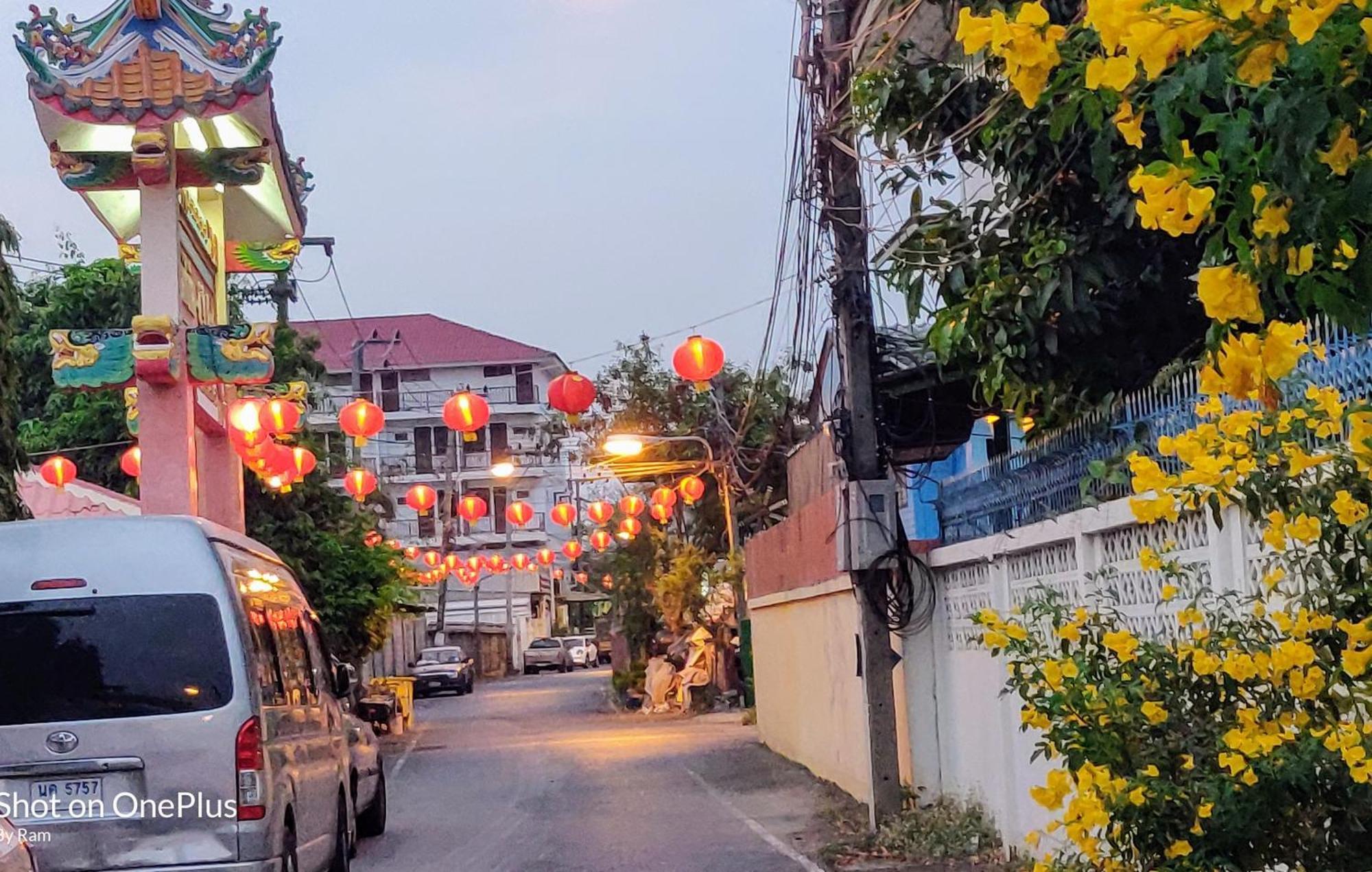 V House Hotell Ayutthaya Eksteriør bilde