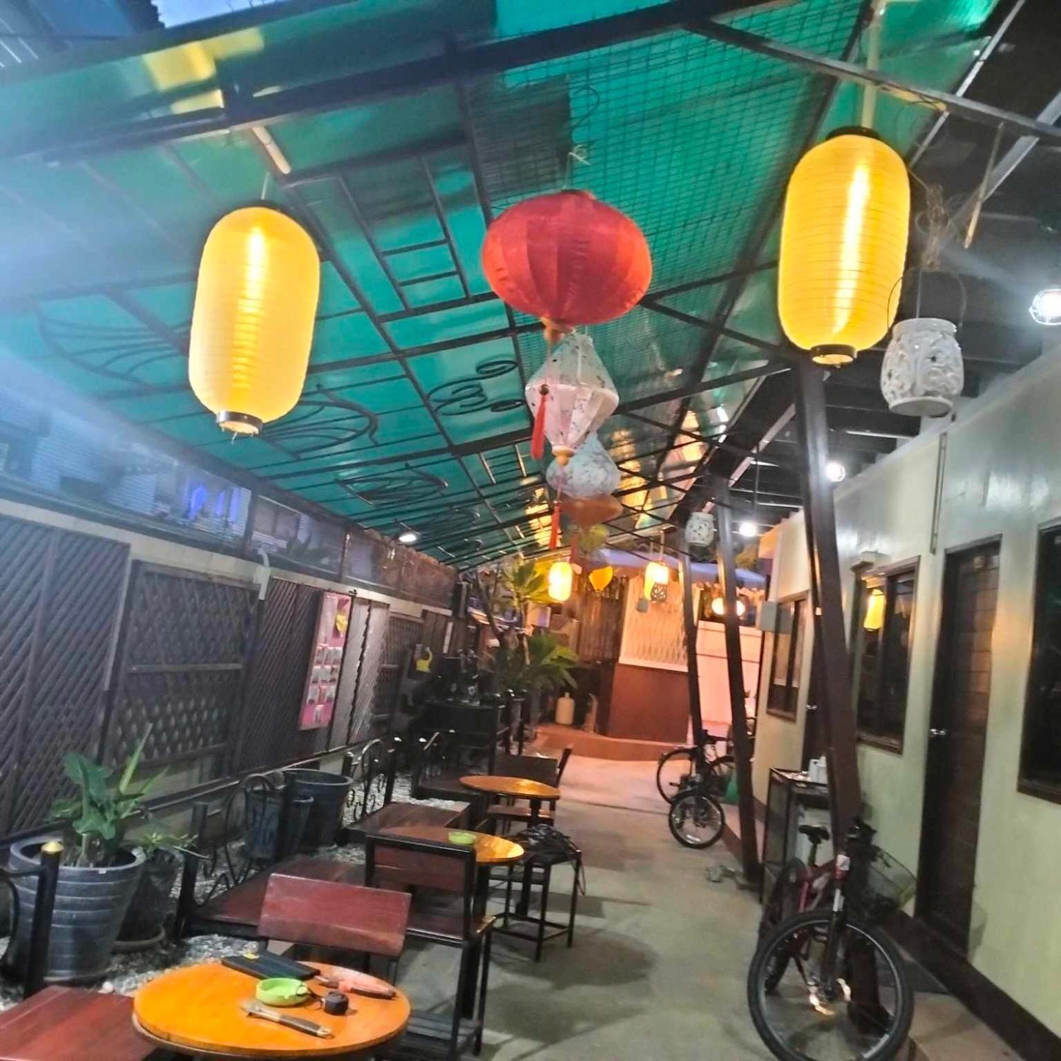 V House Hotell Ayutthaya Eksteriør bilde